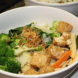 Tofu and Veggies Noodle Soup