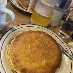 Pancaked with lemon syrup