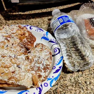 The $3.99 almond croissant is yuuuuge!