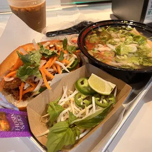 Ban mi &amp; pho combo