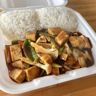 Tofu Family Style with Steamed Rice