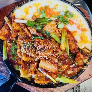 Pork Barbecue with Cheese and Gochujang Sauce