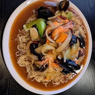 Seafood with noodles