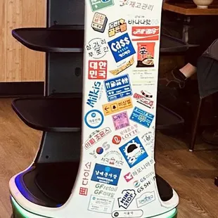 The Robot the delivers your entree