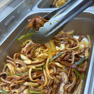 Cold tossed pork ears