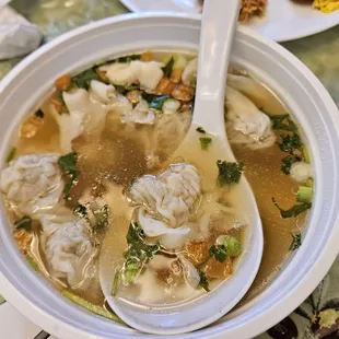 Wonton soup