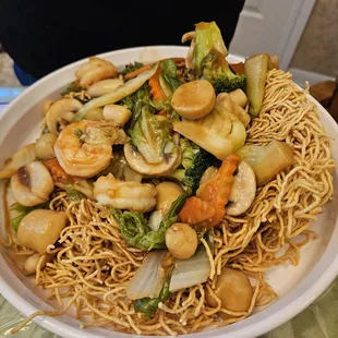 Seafood crispy rice noodle