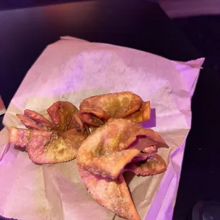 4 Crab Wontons