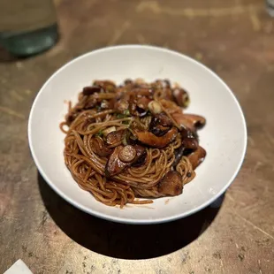 Stir-Fried Noodle with Mushroom and Chive