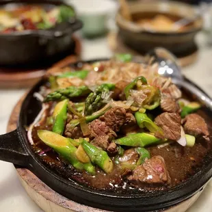 Stir-fried Beef with Cilantro/Green Pepper