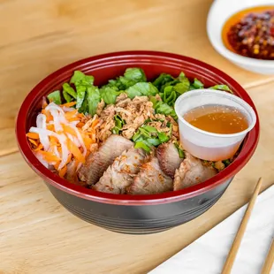 Vermicelli, veggies and char sui pork