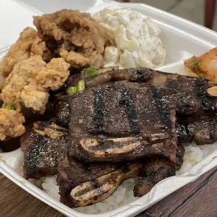 Kalbi and chicken plate