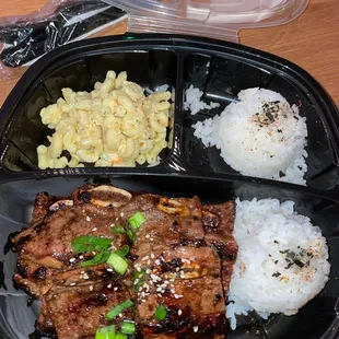 Kalbi ribs with rice and Mac salad