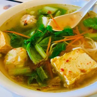 Rice Noodle Soup with Phish Balls