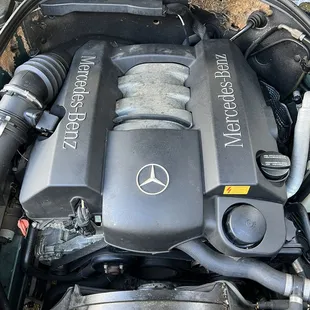 Mercedes engine