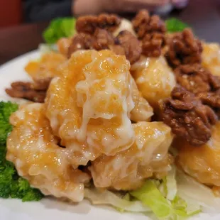 Honey walnut prawn