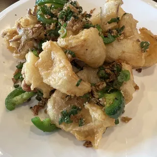 10 Salt & Pepper Fried Chicken Wings