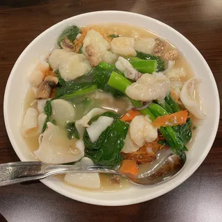 1504. Seafood Pan-Fried Noodle