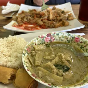 Chicken Green curry lunch $9.95 with egg roll and ice tea!