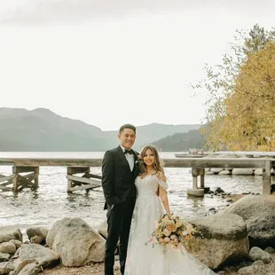 Bouquet was so full I had a hard time holding it with one hand lol (no complaints here!)