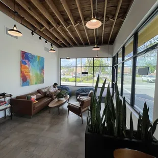 Giant open windows : )