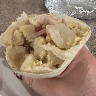 Classic breakfast burrito (without cheese)