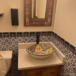 Extremely clean bathroom