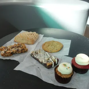 dessert, cupcakes, food