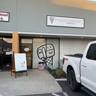 Outside, located in the corner of the plaza  Oct 2022