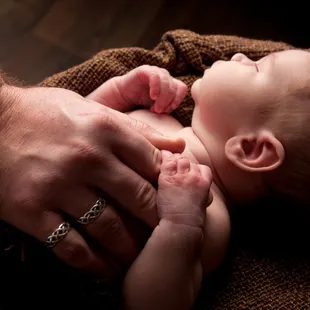 Happy Chick Photography newborn photos, baby photography, maternity, newborn photos and more.