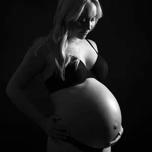 Stunning boudoir-type sexy maternity photos