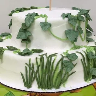 The vanilla lemon birthday cake that tasted great.