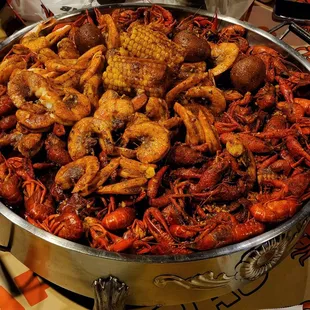 5lbs of crawfish and 2.5lbs of shrimp