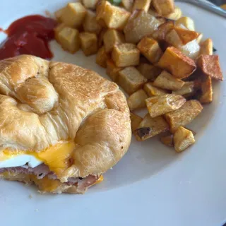 Croissant Sandwich with Ham