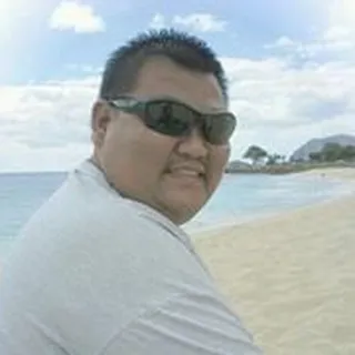 Alex R.