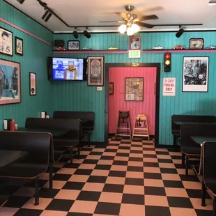 Dining room.