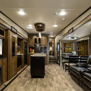 Grand Design Reflection 303RLS