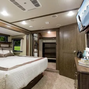 Grand Design Solitude 310GK