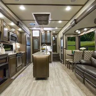 Grand Design Solitude 310GK