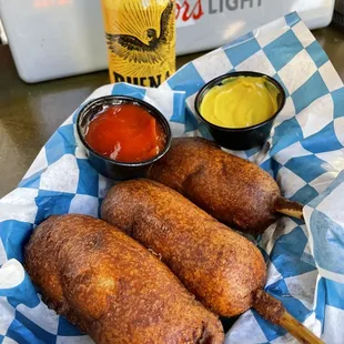 Corndogs &amp; Buena Cerveza