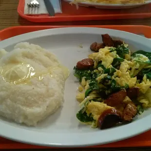 Spinach hot link scramble with grits