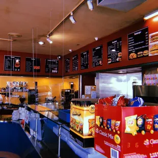 the inside of a fast food restaurant