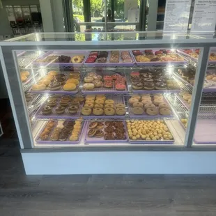 Happy Donuts