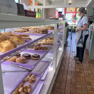 interior, donuts