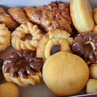 Perfection!  Crullers are hard to find in the bay area..    they also had a sugar free donut too!!!  Delish!