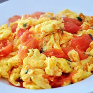 Scrambled Eggs with Tomatos