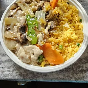 Moo good gai pan lunch special with yellow rice #yum #ReviewsByRL