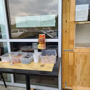 The current setup at Happy Dragon.