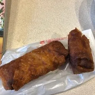 Eggrolls from Happy Dragon Noblesville on 10/8/2017. All three looked like this.