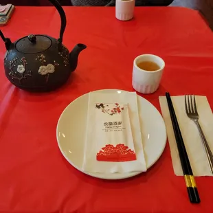 Ive been searching for some decent peking duck ! This spot exceeded our expectation. Everything we ordered came out fresh and quick.